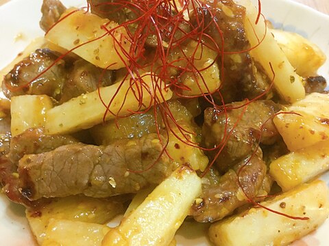 ボリュームいっぱい❗️長芋と牛肉の味噌炒め